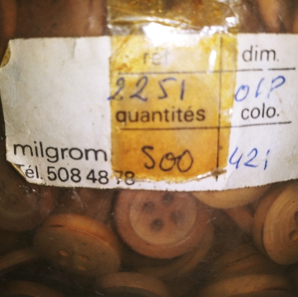 Designer Buttons - Picture 2 of 4